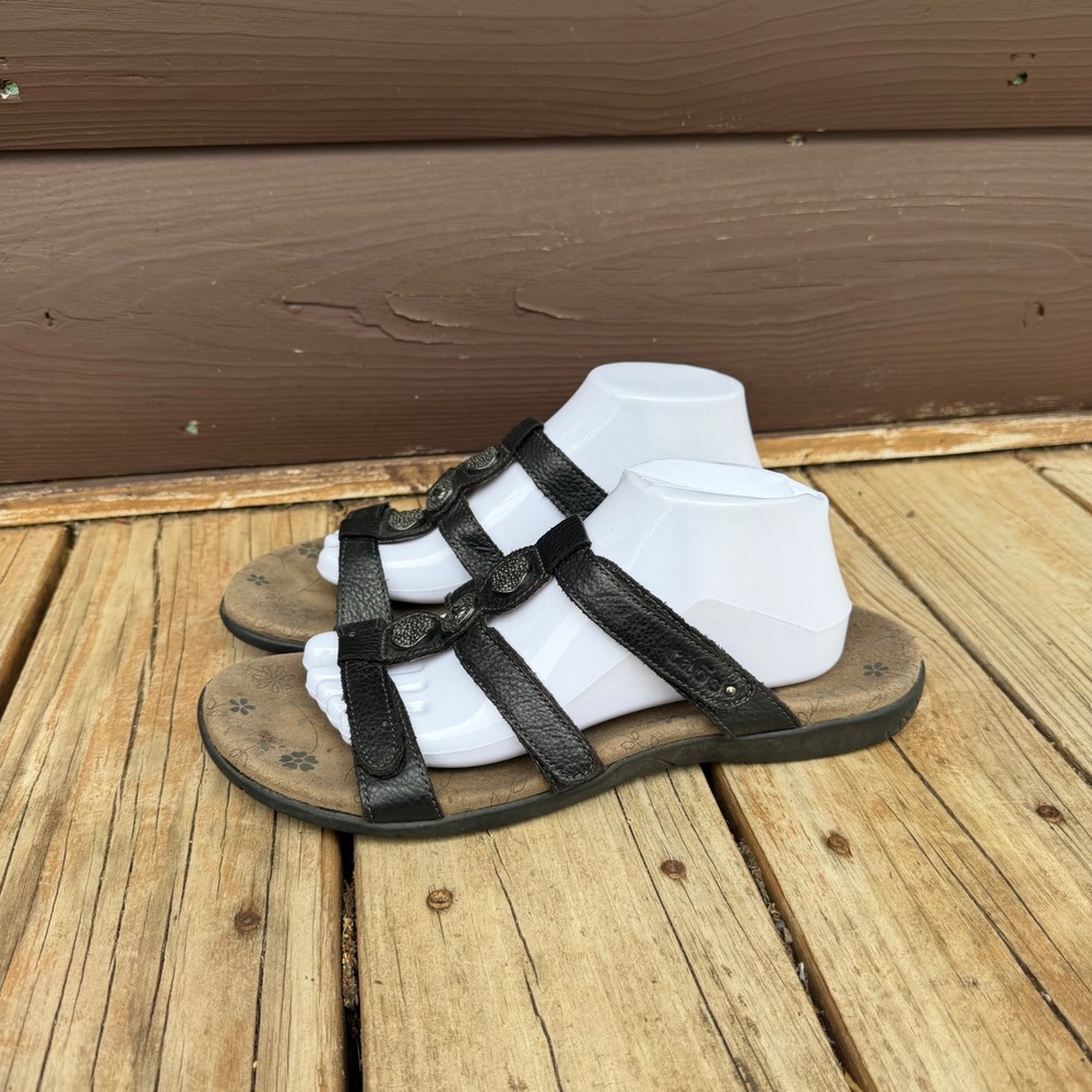 Taos Prize 4 Leather Slide Sandals Womens Sz 12  Black Medallion Comfort